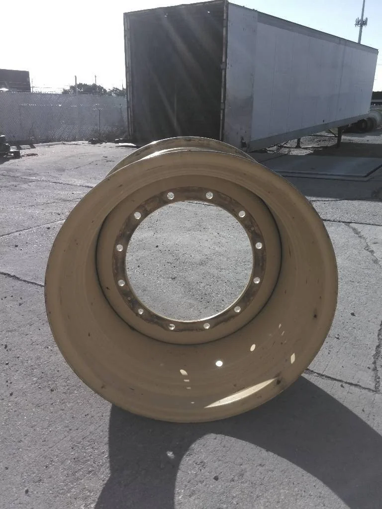 Used 20 x 30 Rim & Rail Wheel 12-19.685-17.651 image 3