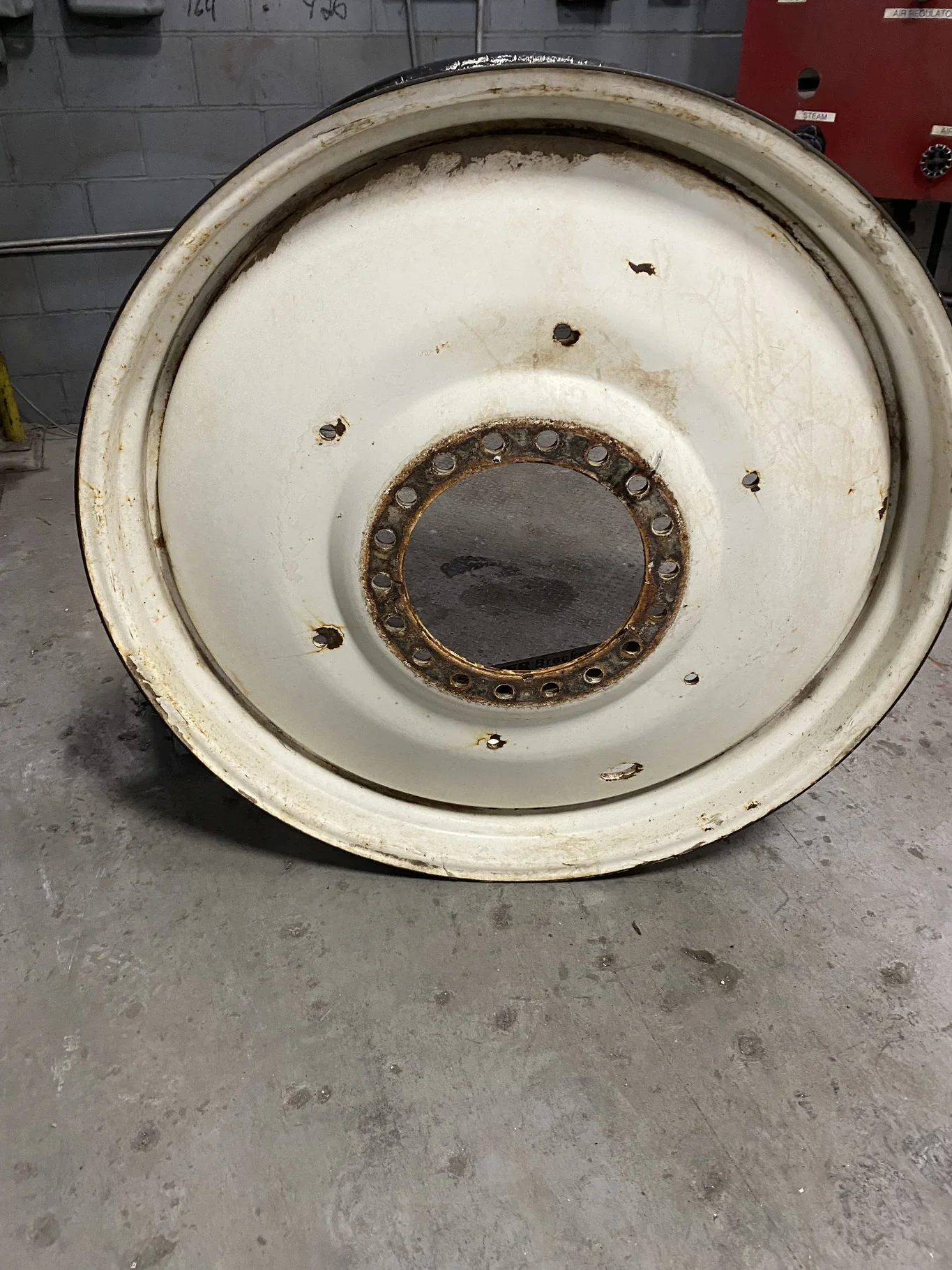 Used 16 X 46 18-15.748-13.268 Dual White Wheel