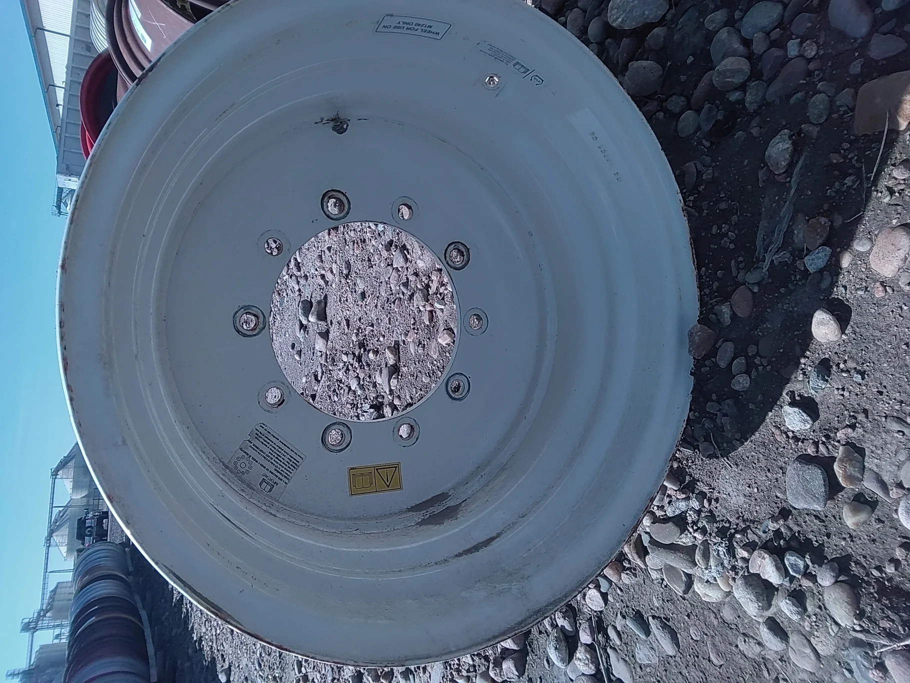 Used 20 X 26 10-13.19-11.07 NH White Swather Rim image 6