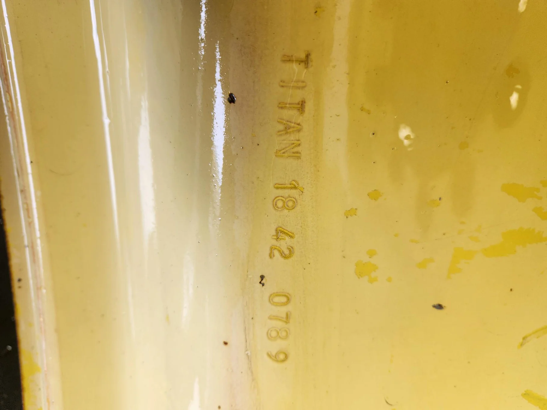 Used 18 x 42 10 Bolt (18.25 FRONT) Yellow Wheel image 2