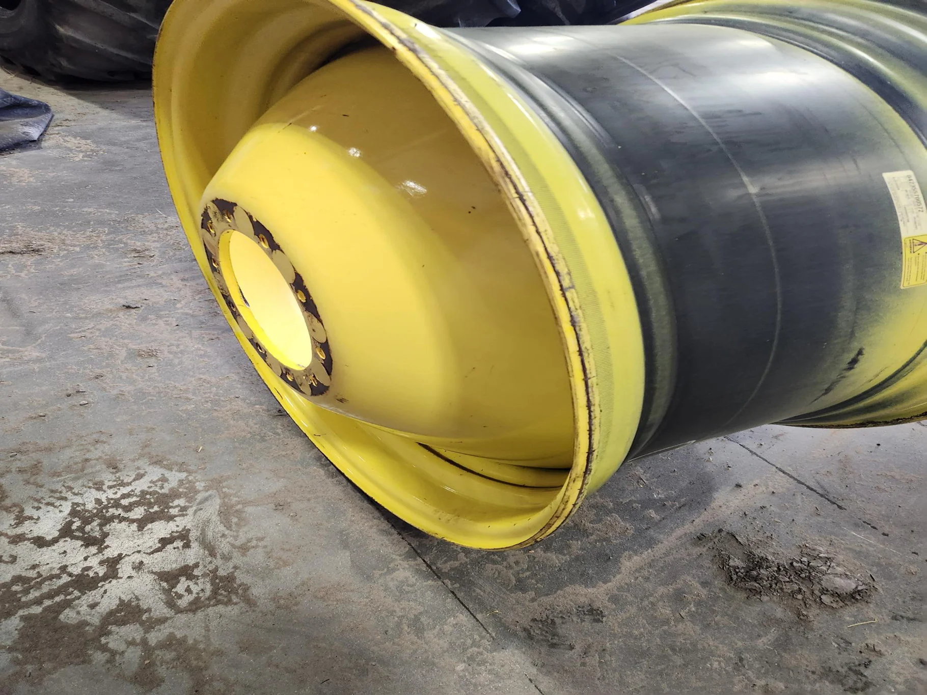 Used 23 x 38 10-13.189-11.070 Outside Dolly Dual Yellow Wheel image 4