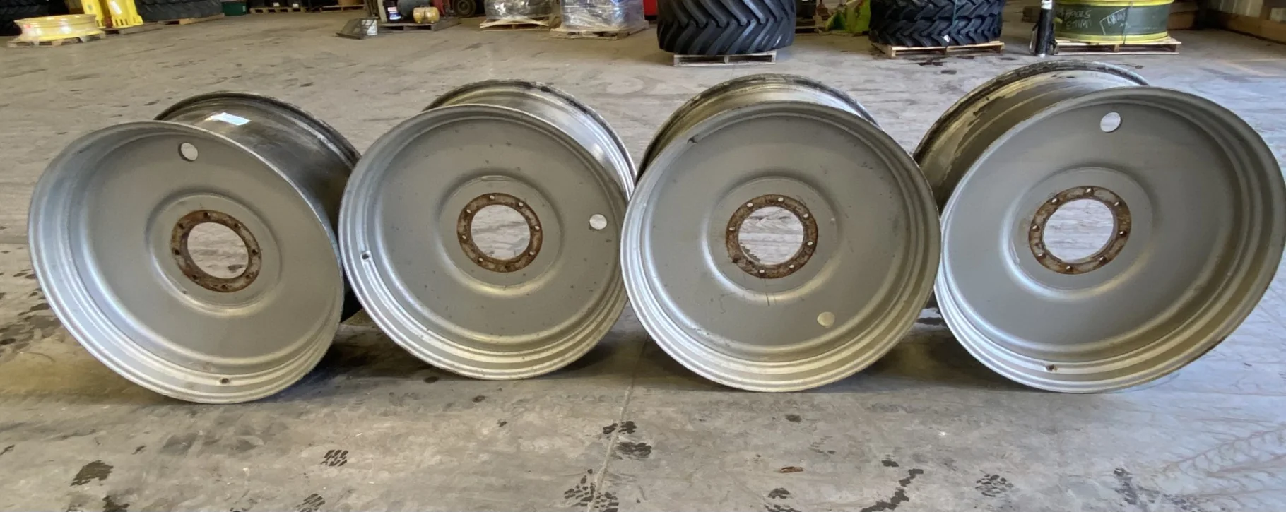 Used 18 X 38 Miller Silver 8-10.625-8.625 Sprayer Wheel 1.5 Offset - Good Condition