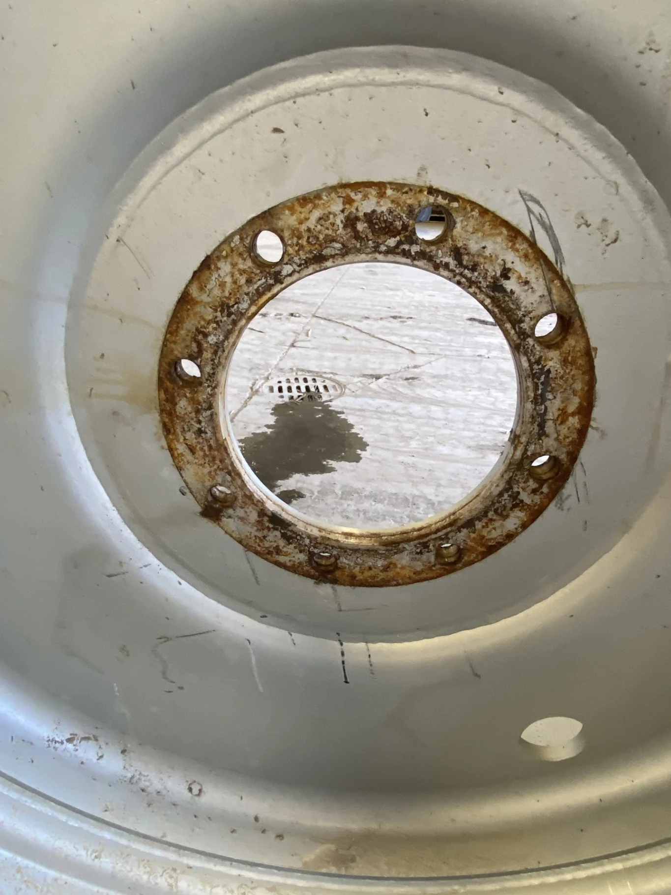 Used 18 X 38 Miller Silver 8-10.625-8.625 Sprayer Wheel 1.5 Offset - Good Condition image 3