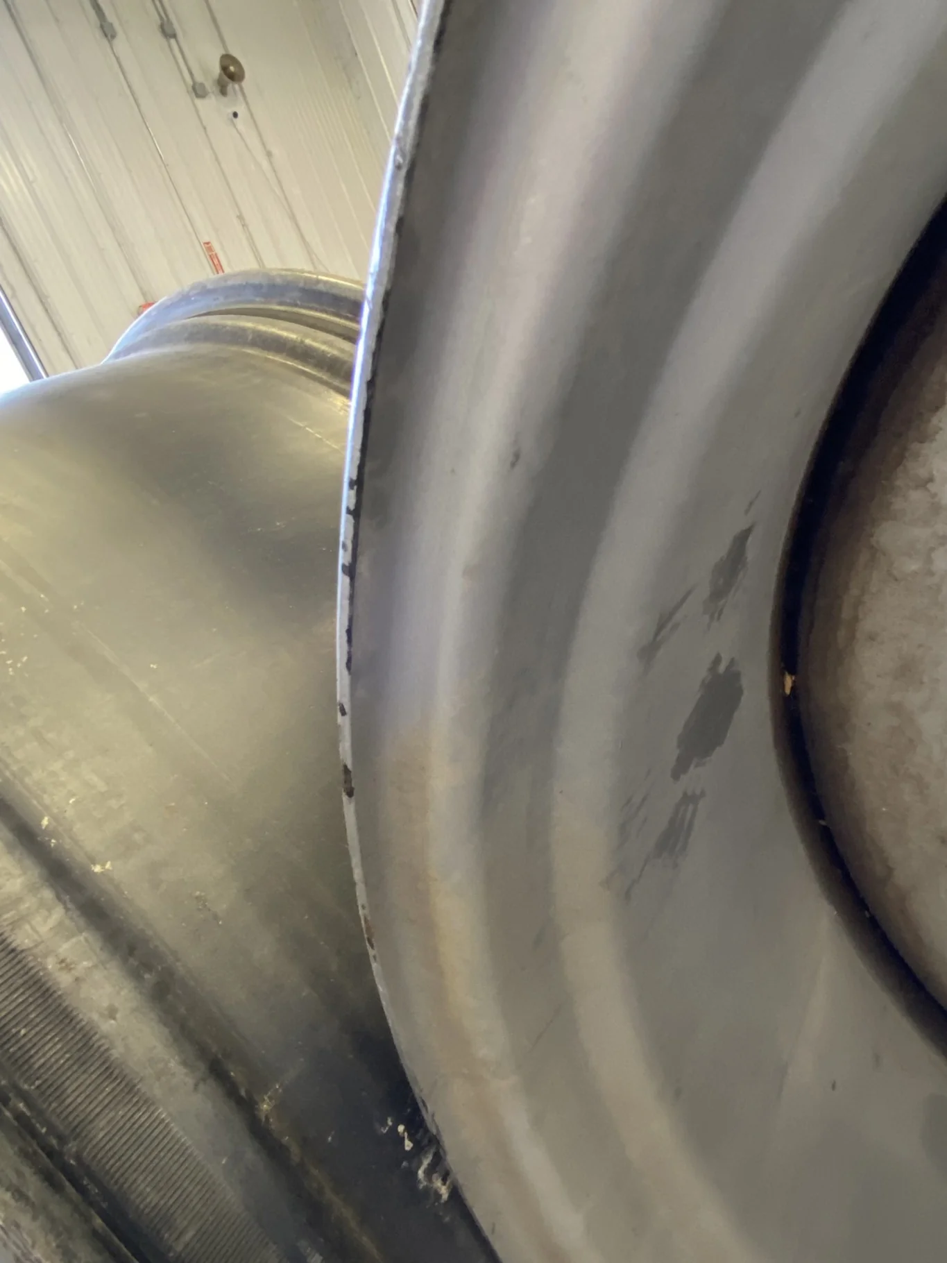 Used 18 X 38 Miller Silver 8-10.625-8.625 Sprayer Wheel 1.5 Offset - Good Condition image 5