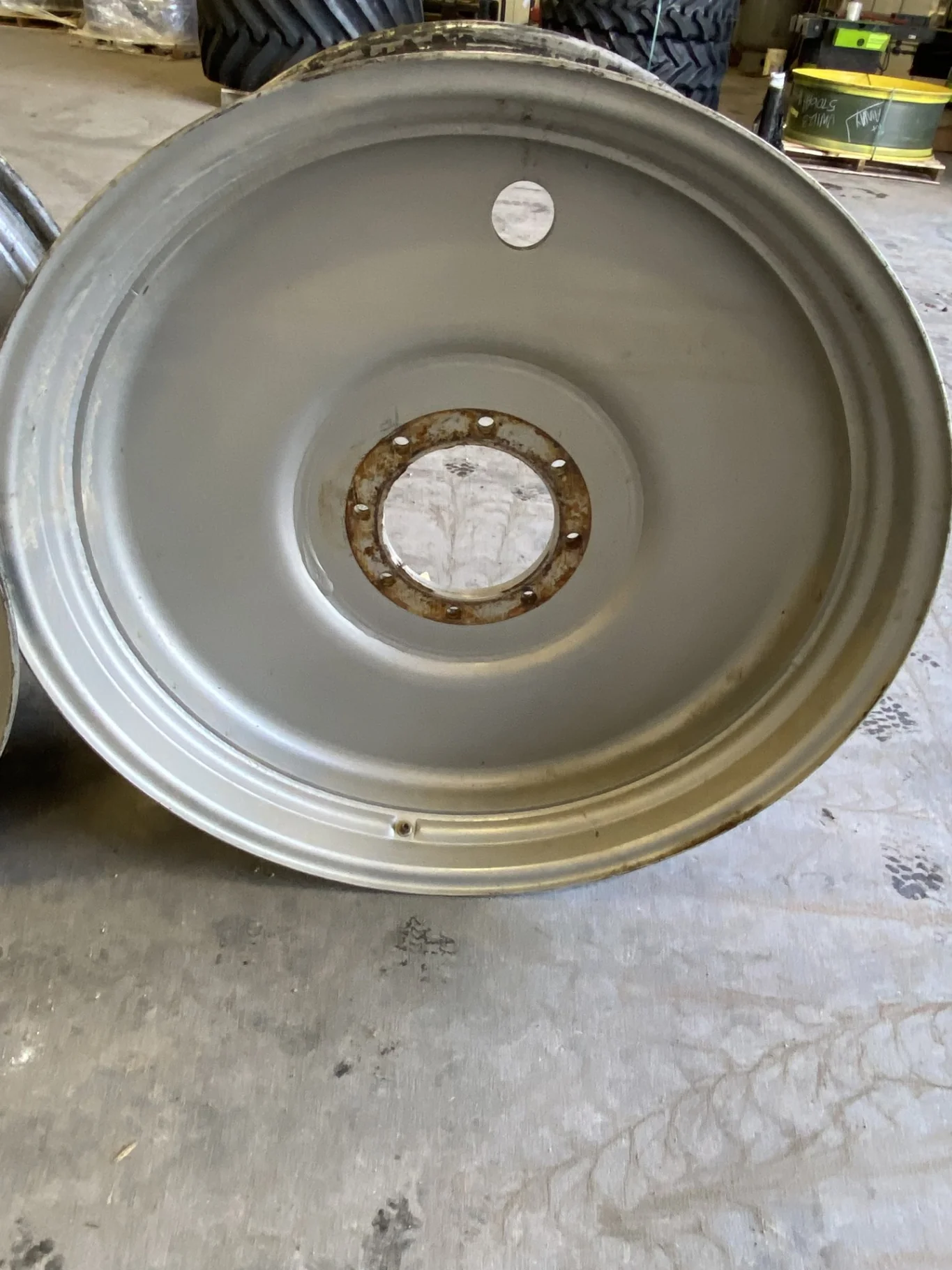 Used 18 X 38 Miller Silver 8-10.625-8.625 Sprayer Wheel 1.5 Offset - Good Condition image 9