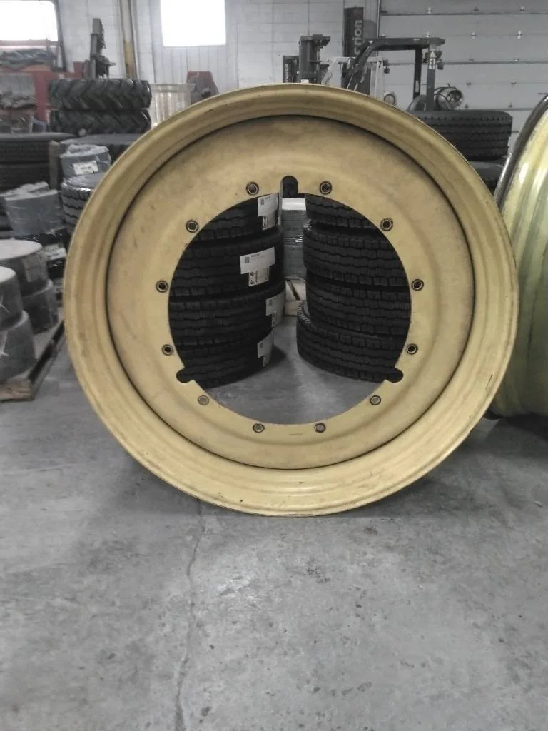 Used 15 x 50 12-32.04-30.07-2.81IN John Deere Titan Rim & Rail image 2
