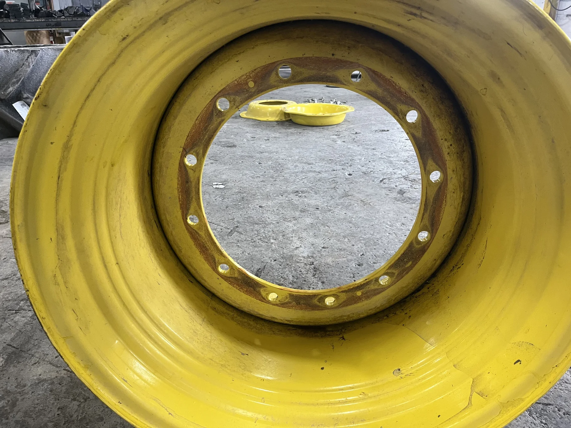 Used 20 X 30 12-19.685-17.651 Rim & Rail Yellow Wheel image 3