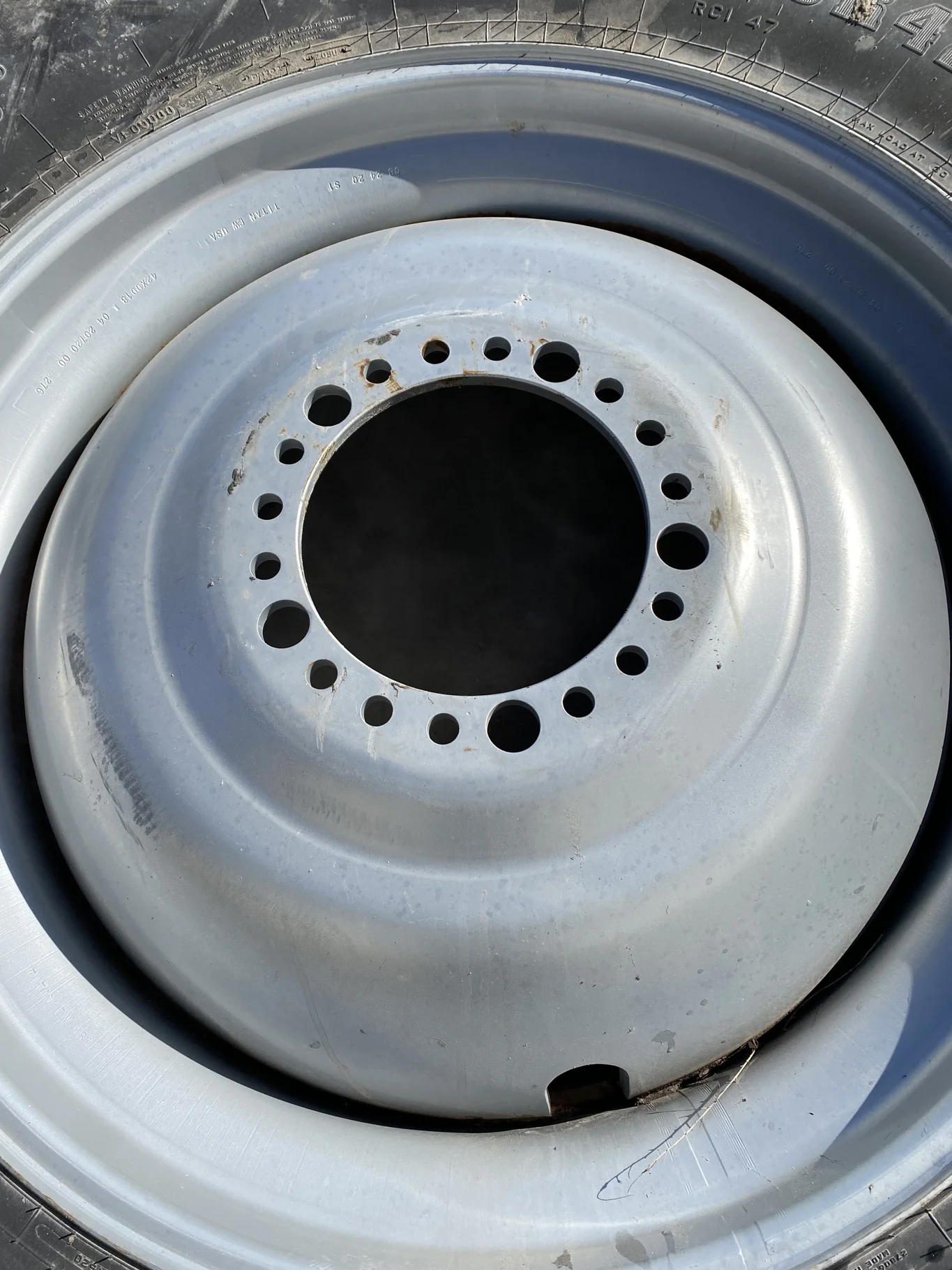 Used 18 x 42 20 Bolt Dolly Dual Case Silver Wheel image 5