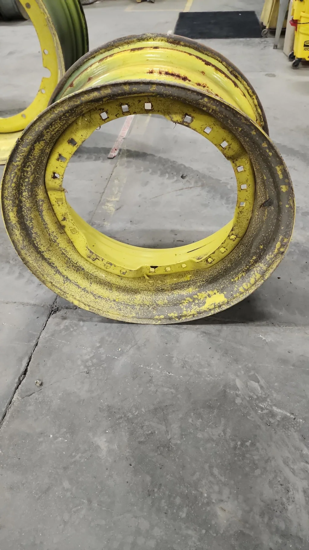 Used 15 x 30 10-13.189-11.077 Yellow Waffle Wheel image 2