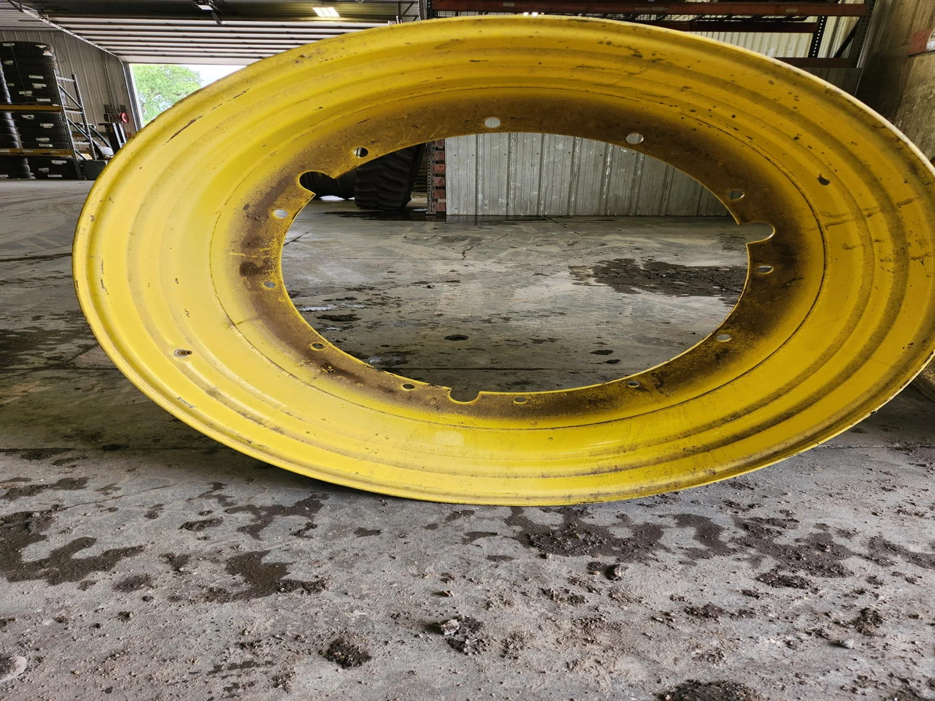 Used 18 x 42 12-32.04-30.17-2.8IN Yellow Wheel image 2