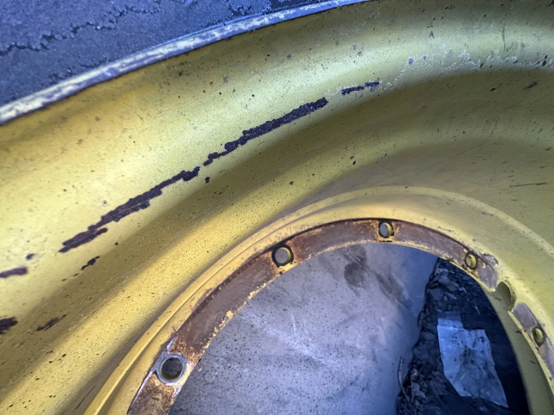 Used 16 X 38 John Deere Stub disc wheels (Faded; Scratches; Rust Spots) image 3