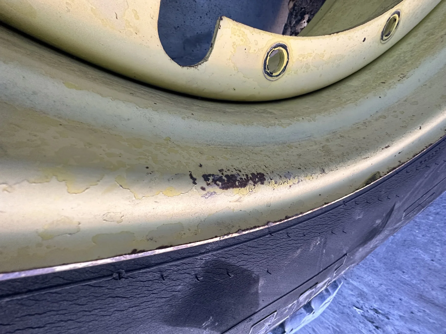 Used 16 X 38 John Deere Stub disc wheels (Faded; Scratches; Rust Spots) image 6