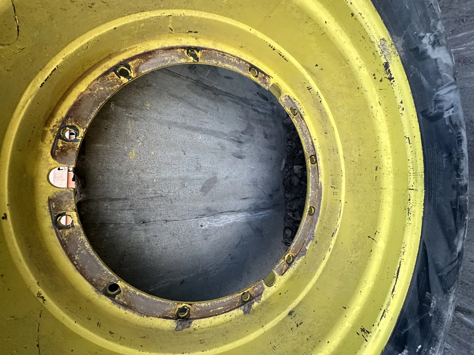 Used 16 X 38 John Deere Stub disc wheels (Faded; Scratches; Rust Spots) image 9