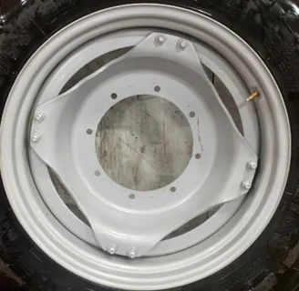 Used 12 X 28 Case IH Silver GKN Waffle Wheel (2 Bolt) (12-24-23.25) 7 3/4" BS  w/ Lg 8 Disc image 3