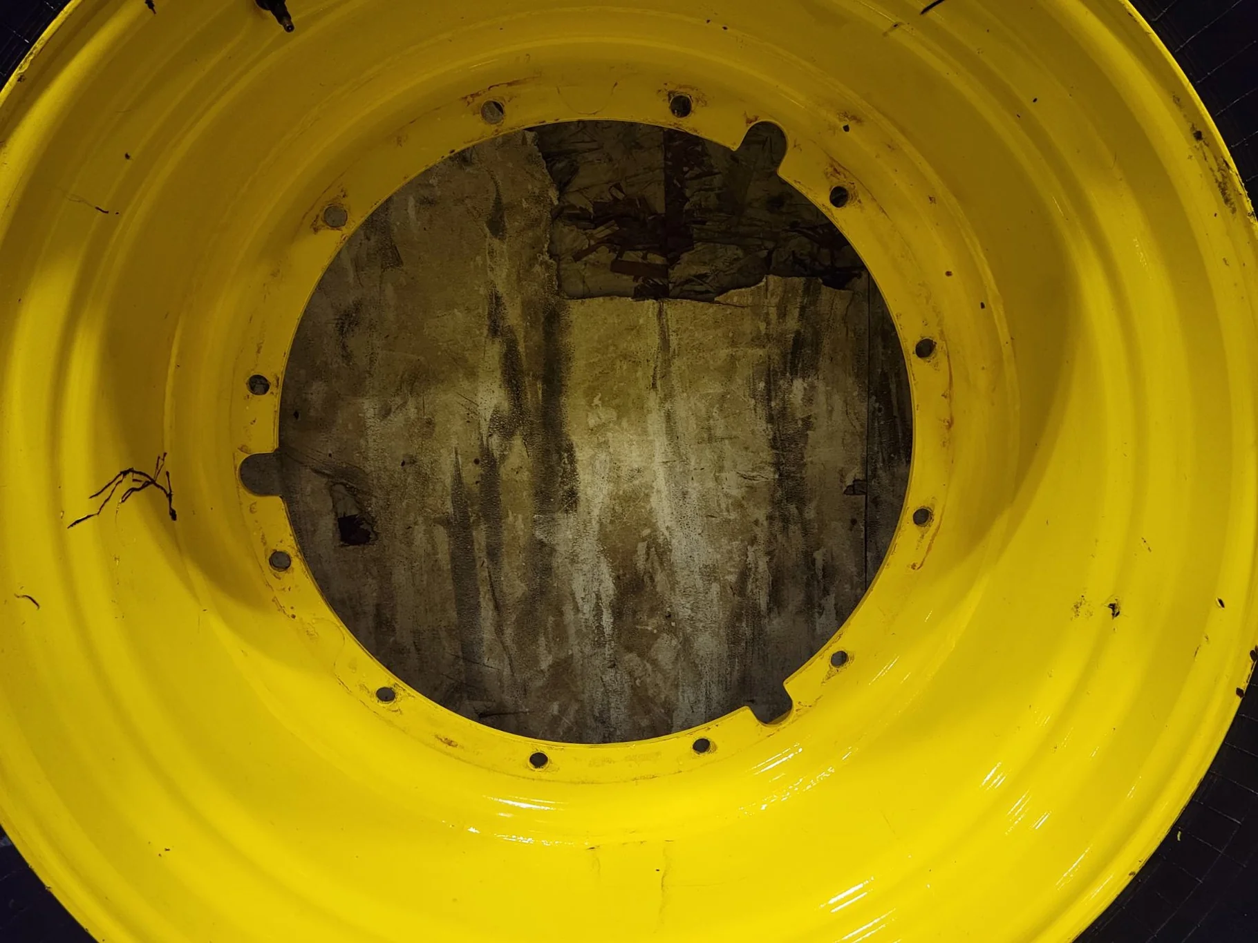 Used 20 x 42 12-32.047-30.078 (.945) JD Ag Yellow Stub Disc Wheel image 2