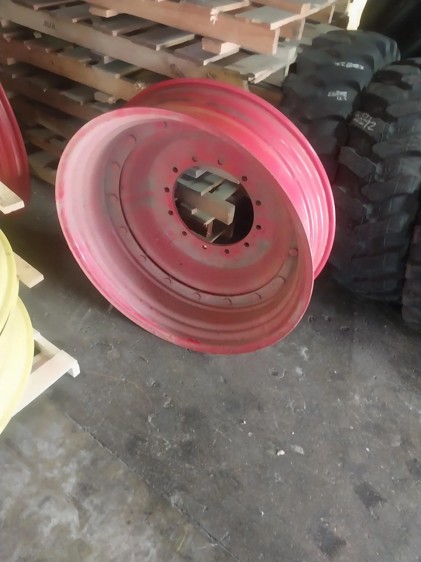 Used 11 x 38 12-16.732-14.62 Stub Disc w/ Disc Fendt Red Wheel image 5