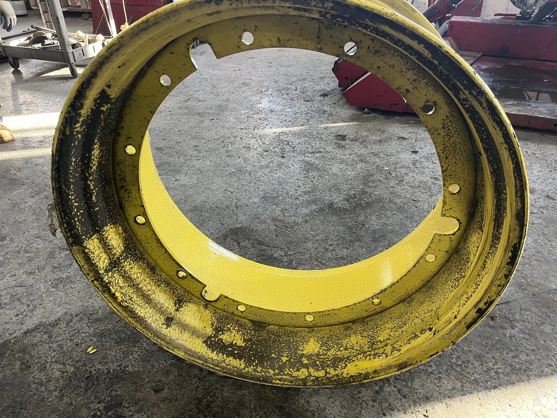 Take-Off 18 X 38 12.32.047-30.09 (.937) 6 3/4" BS Yellow Stub Disc Wheel
