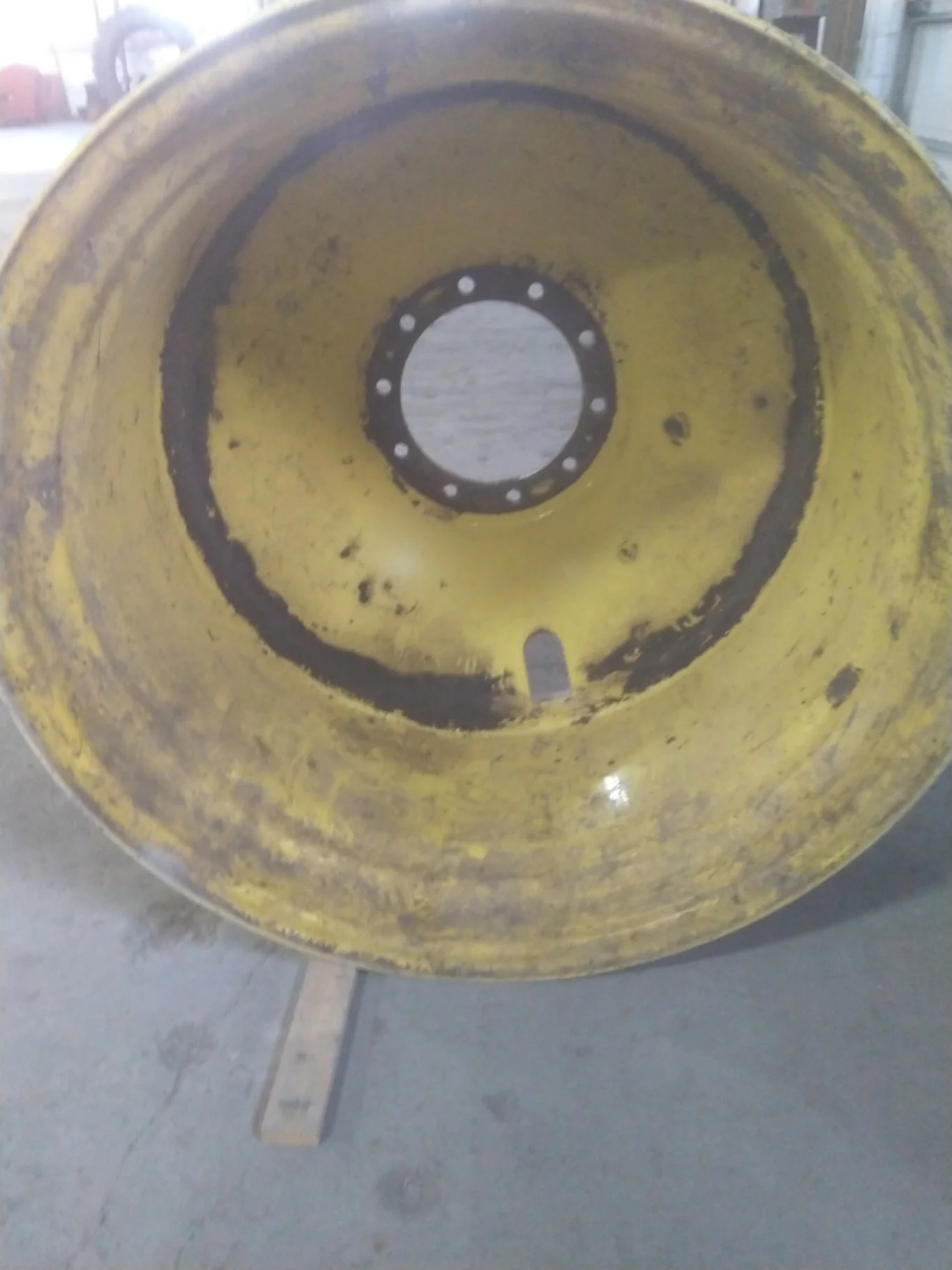 Used 23 x 38 10-13.19-11.07 Titan John Deere Dolly Dual Mild Rust Paint Is fair image 2