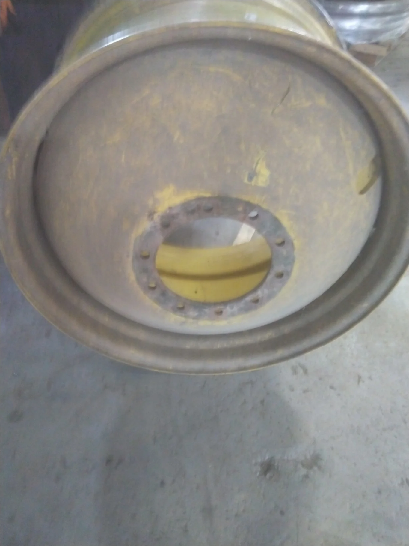 Used 23 x 38 10-13.19-11.07 Titan John Deere Dolly Dual Mild Rust Paint Is fair