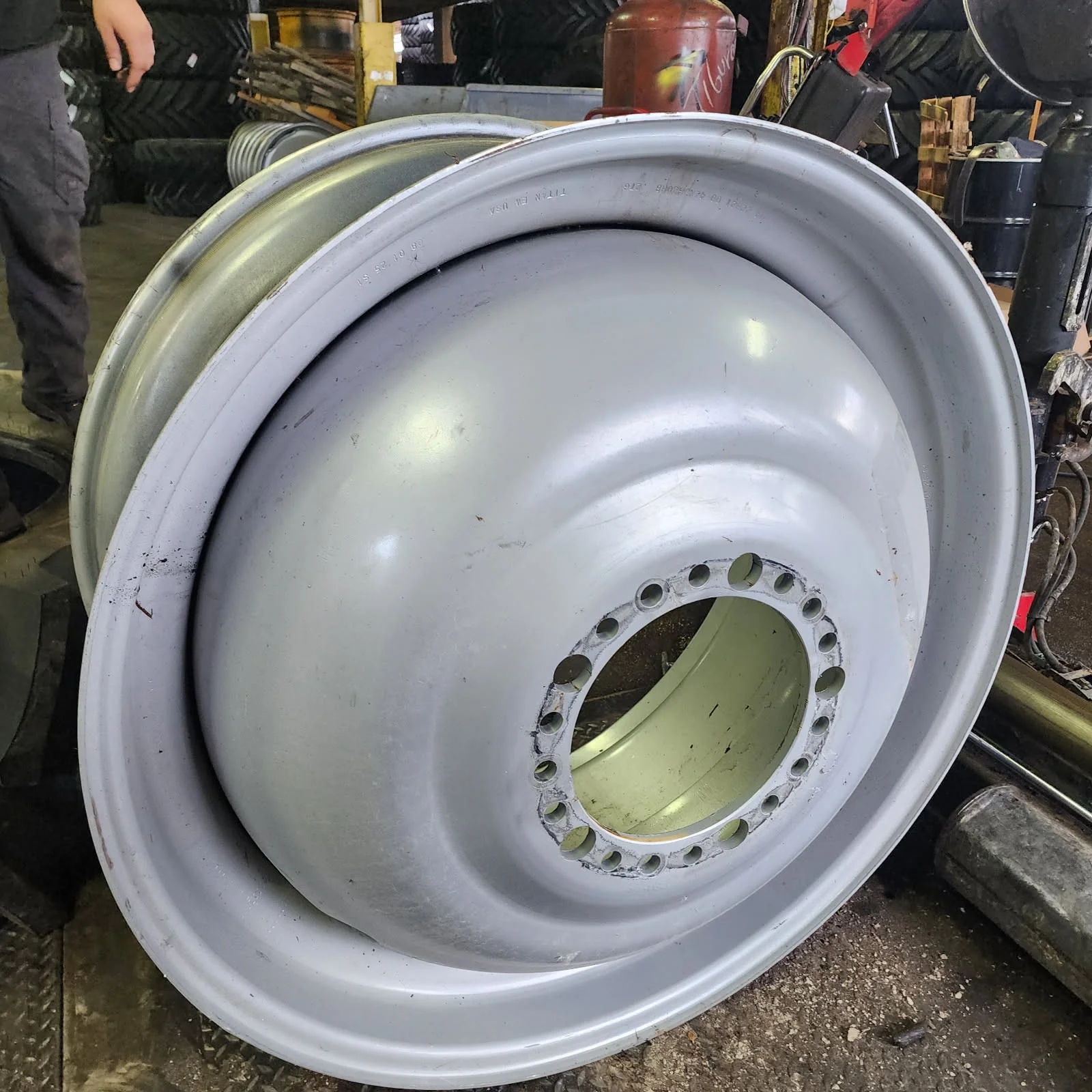 Take-Off 20 X 42 15-13.19-11.07 -4"BS Dolly Dual Silver Wheel