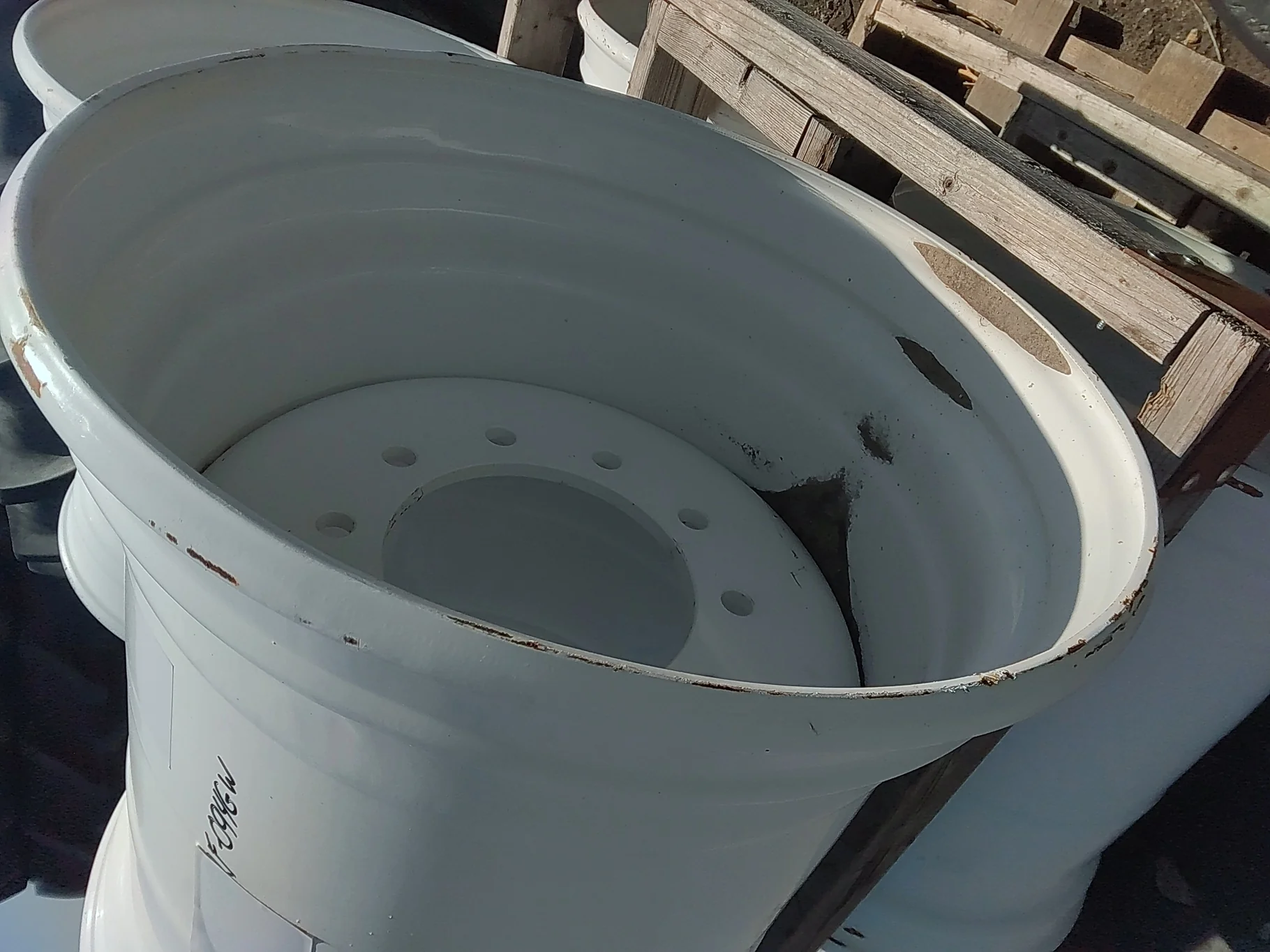 Used 24 X 22.5 10-10-11.25 GW 10 Hole Formed Plate Wheel () image 3
