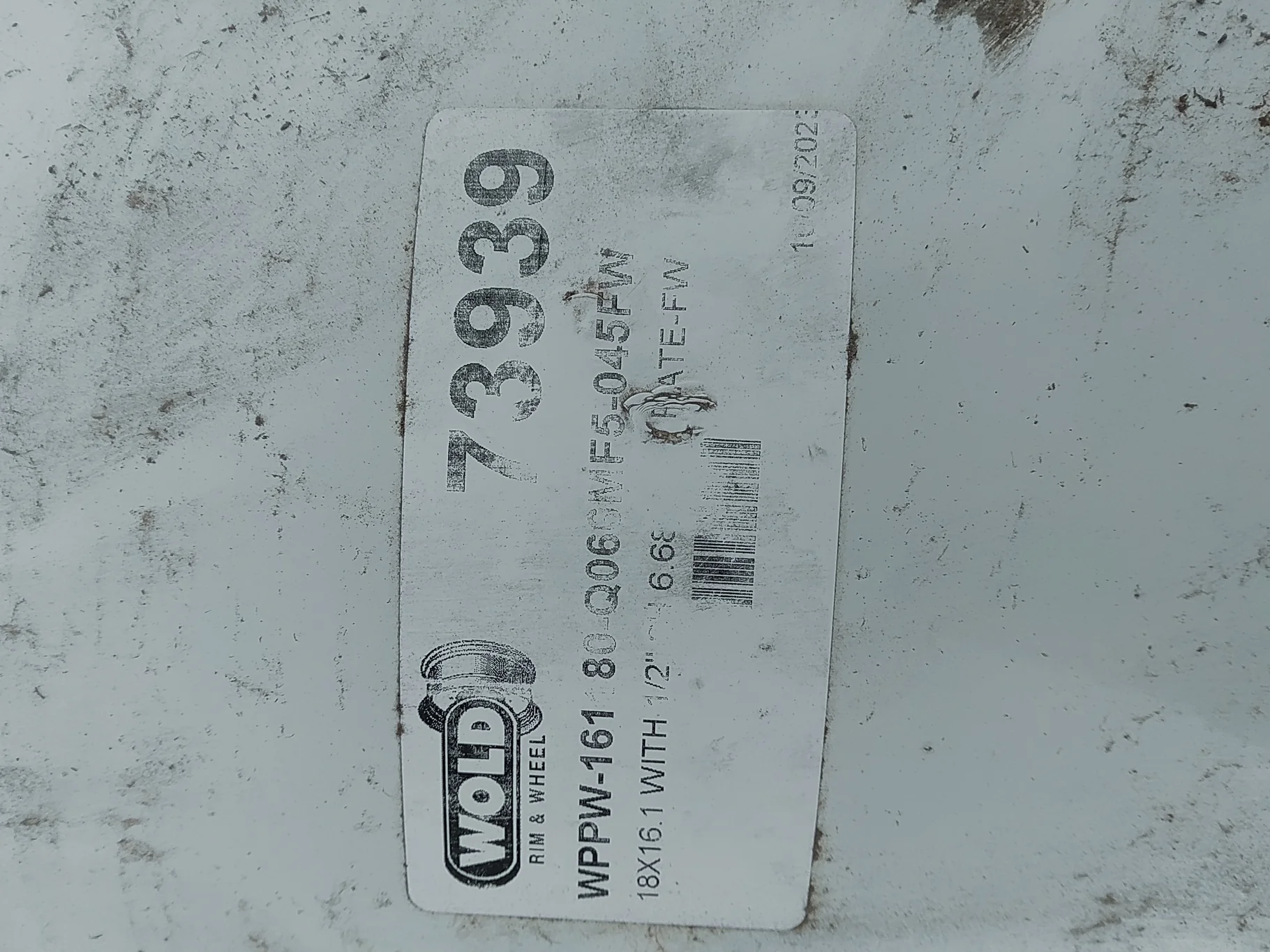 Used 18 X 16.1 NH White 6 Bolt (.812) 1/2" Plate Wheel (6-6.87-5.315) 4.5" Backside Offset, Scratche image 2