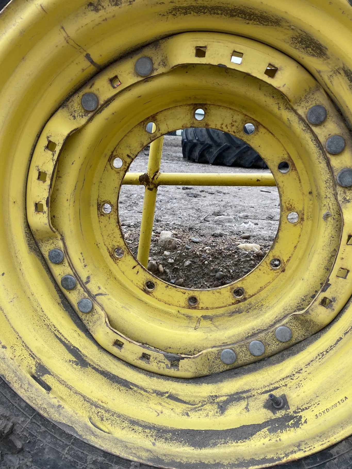 Used 15 x 30 24-16.732-14.640 3 BOLT WAFFLE  Yellow Wheel image 4