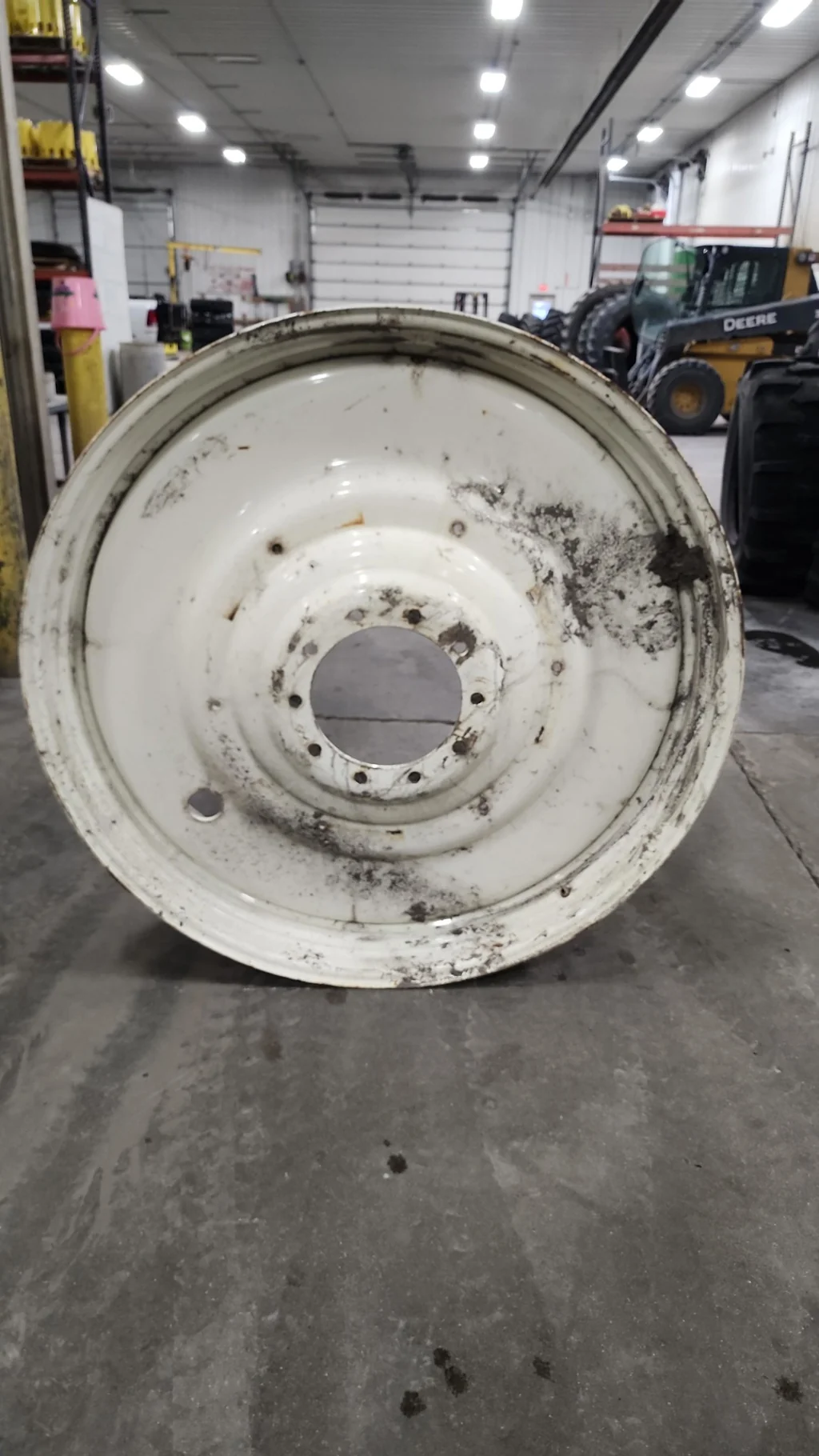 Used 15 X 50 10-13.19-11.07 -8.63 NH White Wheel image 3