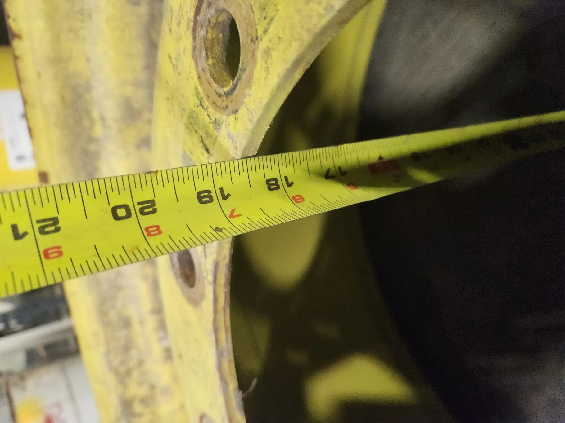 Used 18 x 38 10 Bolt Dual Wheel Yellow