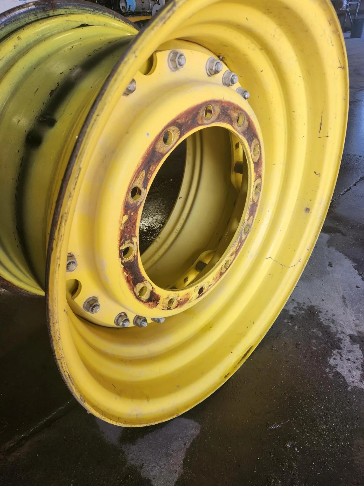 Used 20 X 30 12-16.732-14.640 Waffle 12 Bolt Yellow Wheel w/ Disc image 3