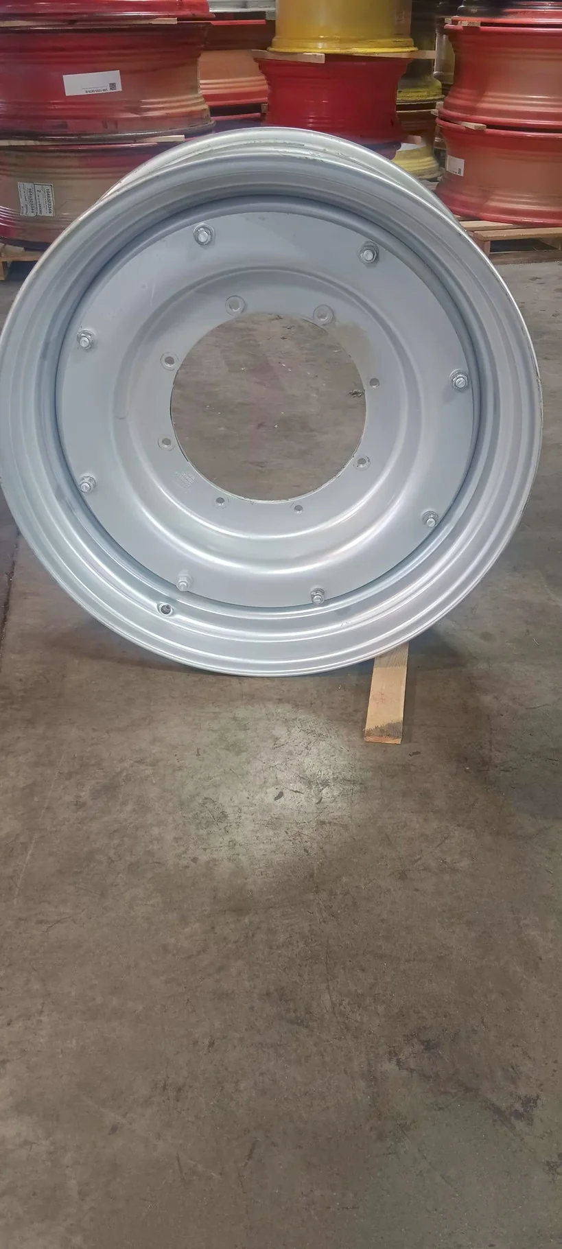 Take-Off 13 X 34 8-15.995-14.281 4"BS Rim & Rail Silver Wheel w/ Disc image 3