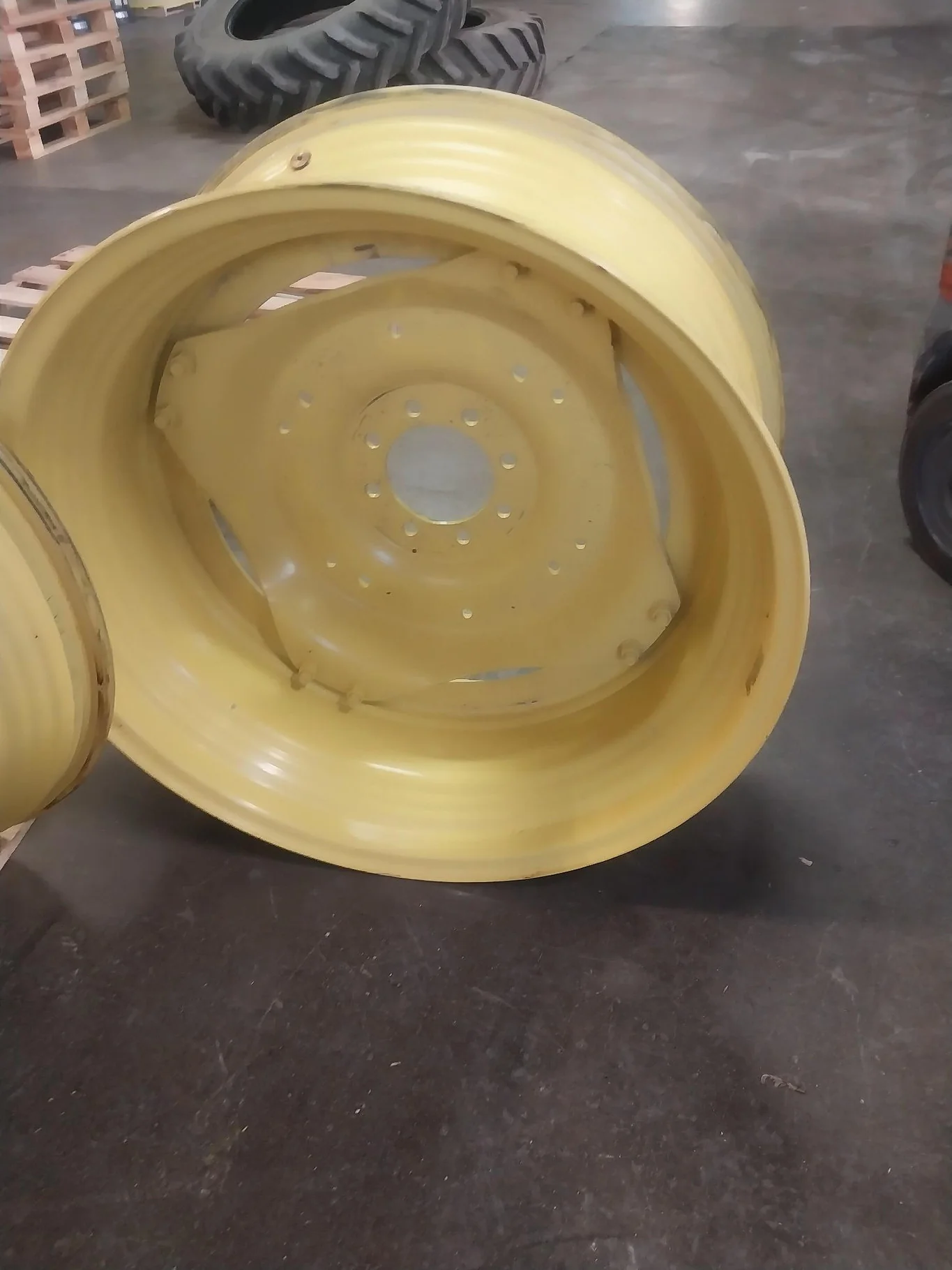 Take-Off 15 X 34 8-8-6 4/2 Rail JD Yellow Wheel w/ Disc image 2