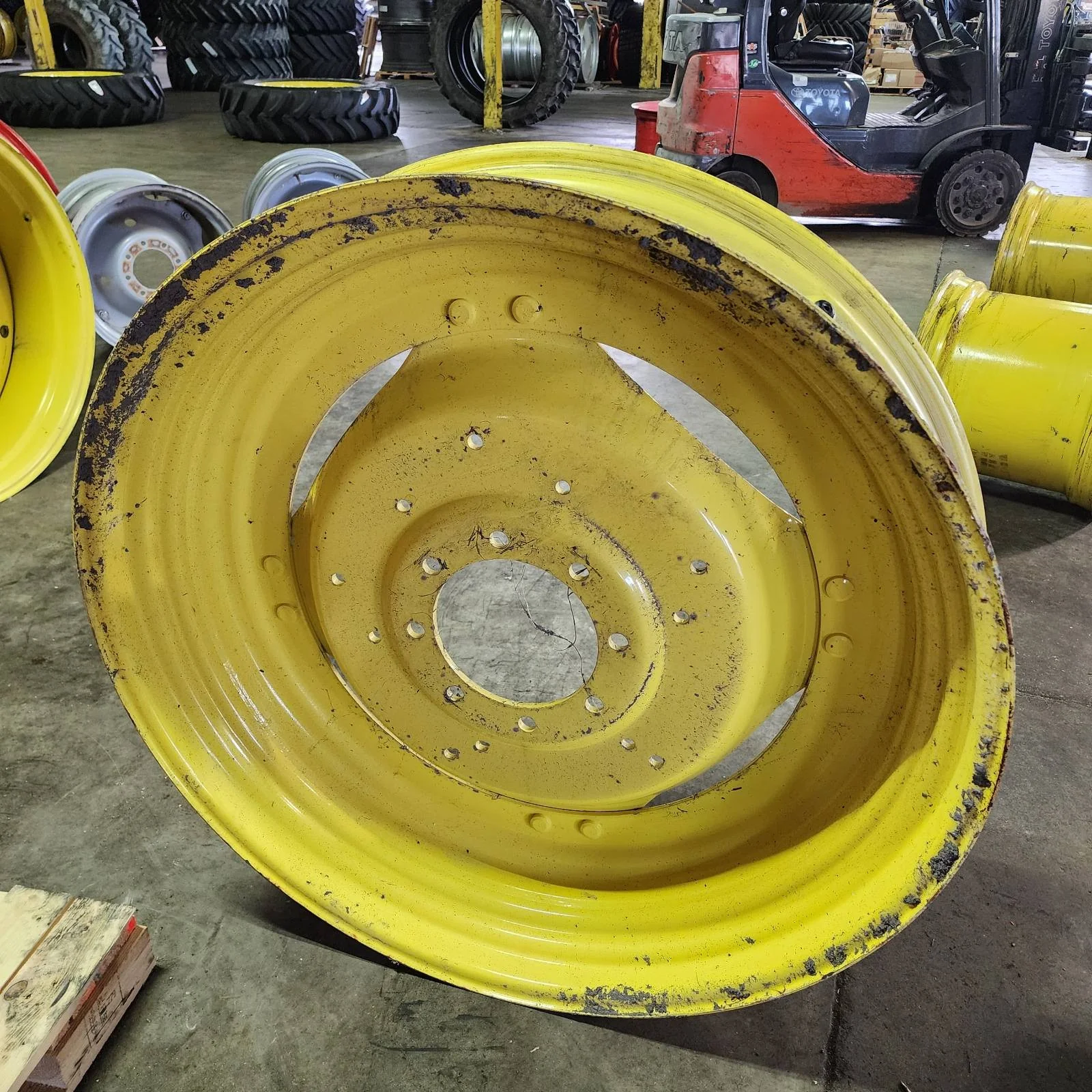Take-Off 10 X 42 8-10.82-8.78 Yellow Wheel w/ Disc
