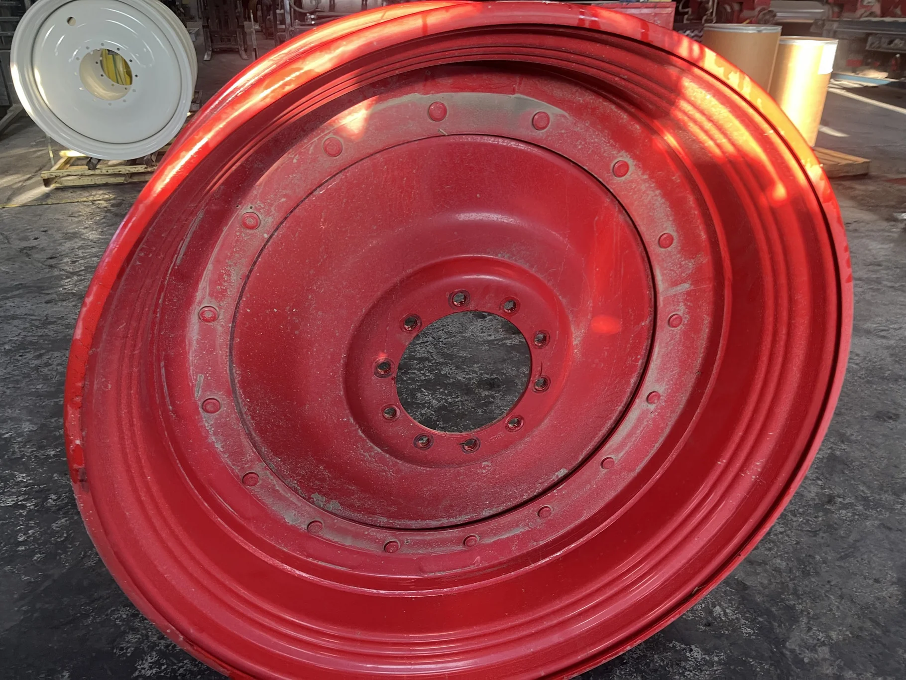 Used 15 X 50 10-13.19.11.07 Rim & Rail Fendt Red Wheel w/ Disc image 2