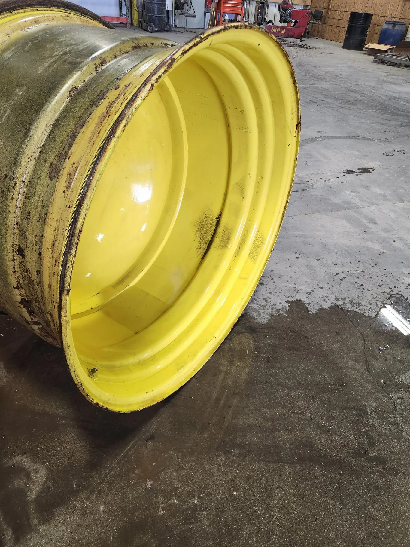 Used 23 x 38 10 Bolt Inside Doly Dual Yellow Wheel w/ Disc image 4