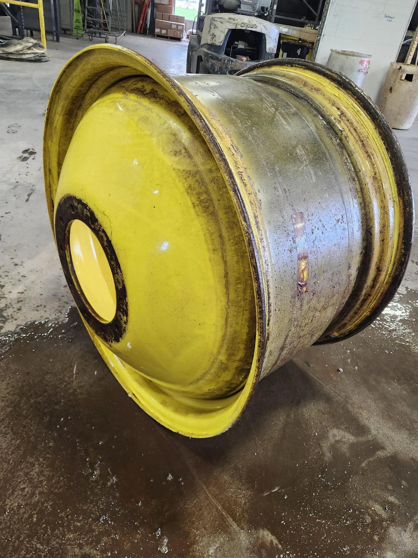Used 23 x 38 10 Bolt Inside Doly Dual Yellow Wheel w/ Disc image 5