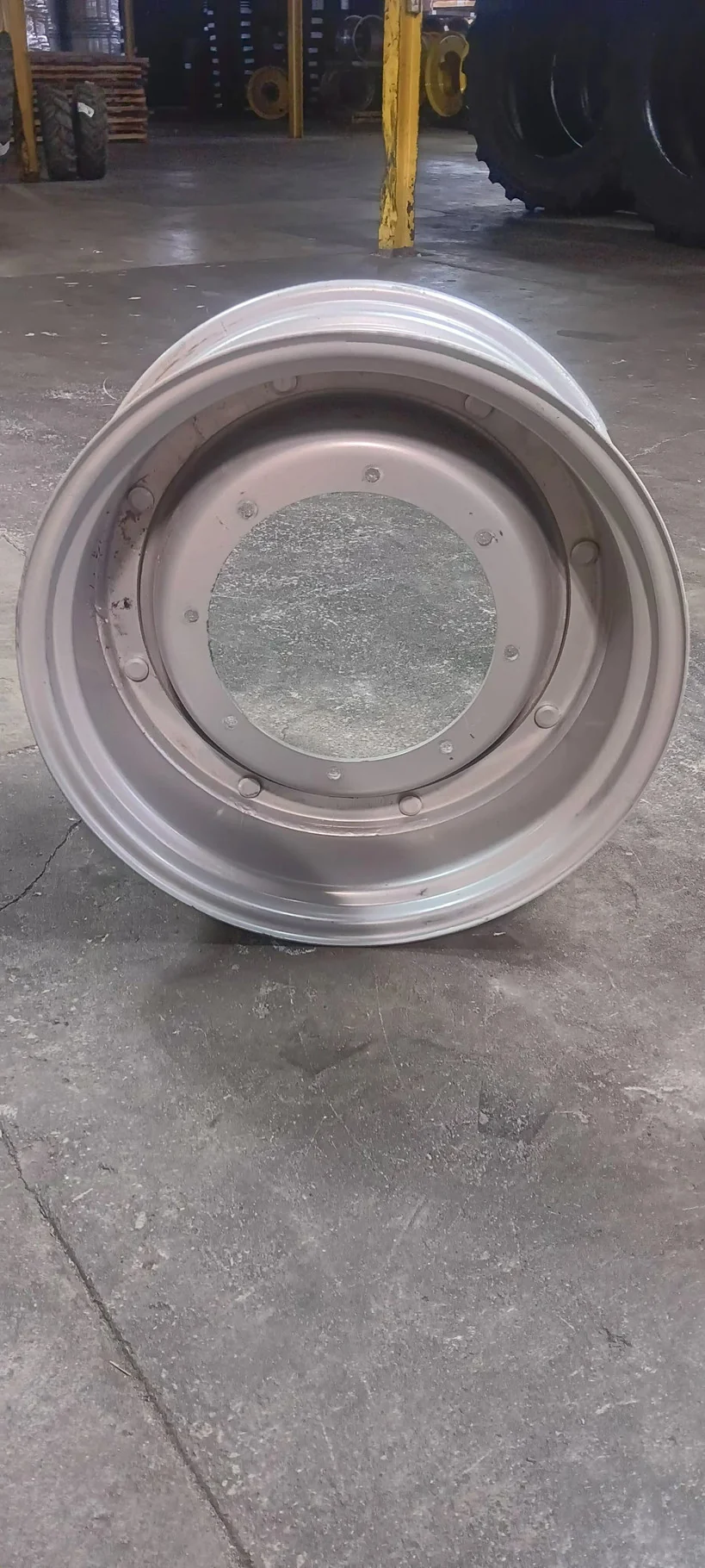 Used 12 X 28 8-15.995-14.281 Rim & Rail Case Silver Wheel w/ Disc image 2