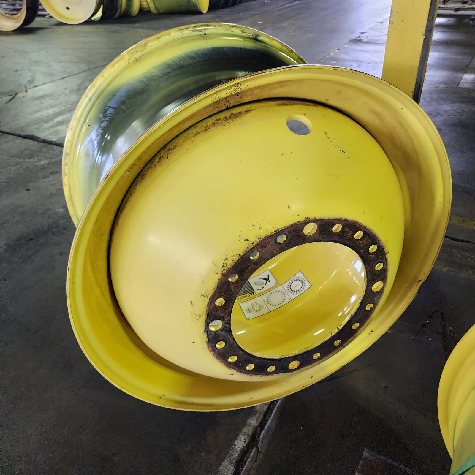 Used 25 X 42 20-18.504-15.375 -5.75"BS Dolly Dual Yellow Wheel