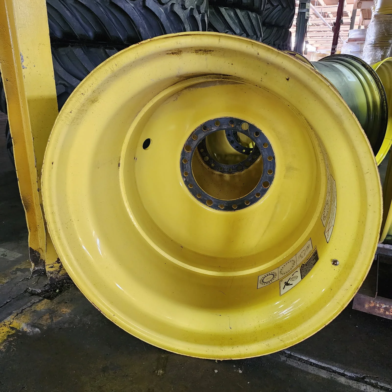 Used 25 X 42 20-18.504-15.375 -5.75"BS Dolly Dual Yellow Wheel image 3