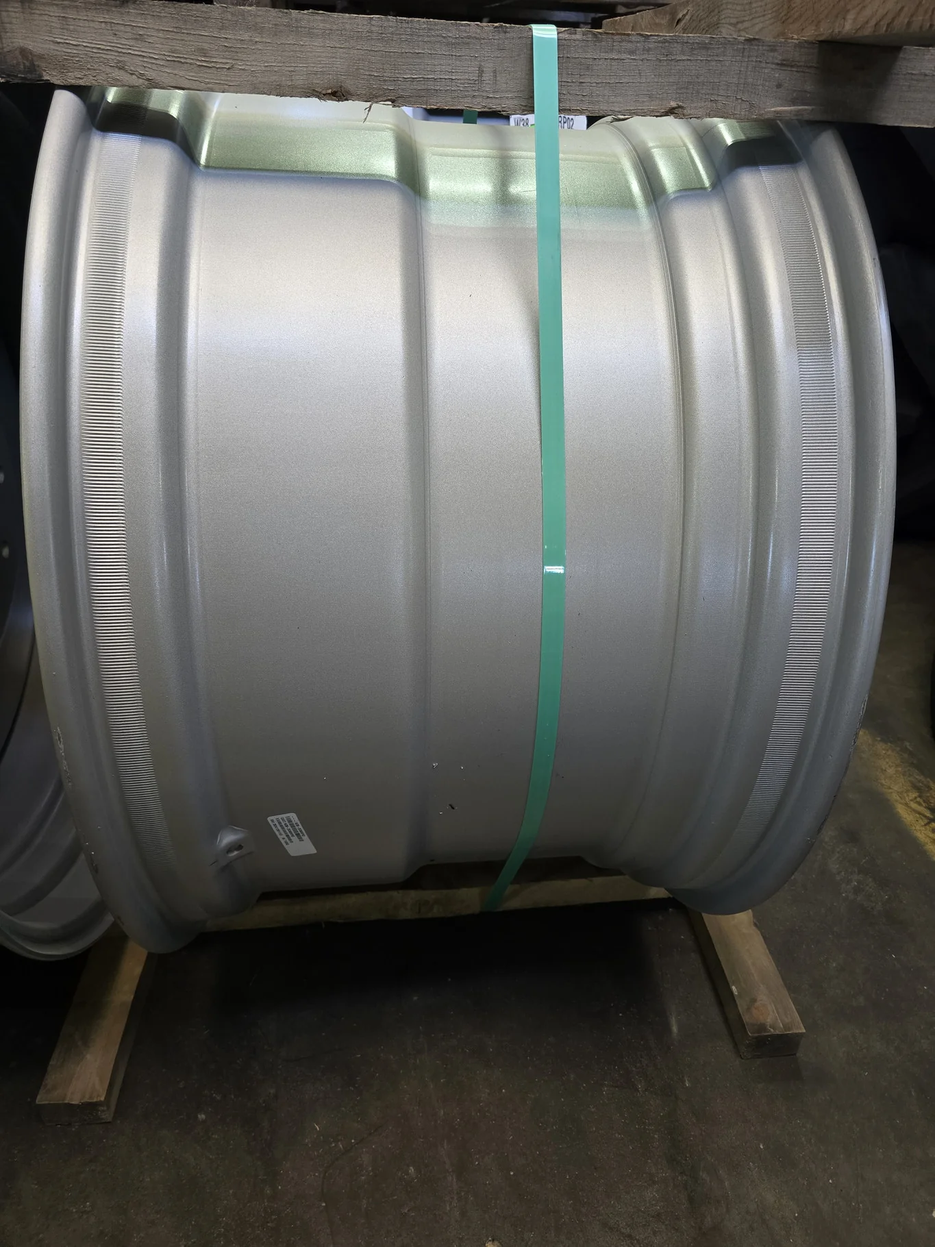 23 X 38 10-13.19-11.07-5.12OUT SILVER SPRAYER WHEEL image 2