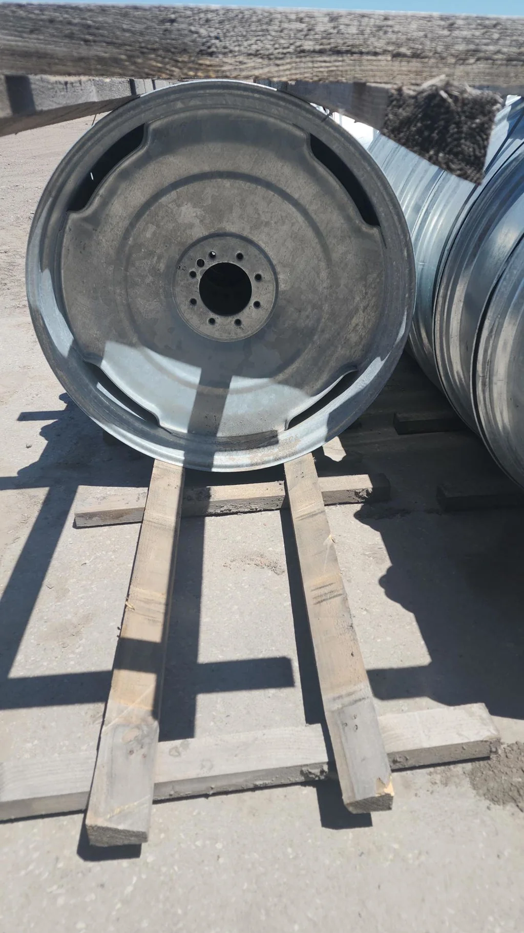 10 X 38 8-8-6 +1.72 OFFSET GALVANIZED REINFORCED CENTER IRRIGATION WHEEL image 2