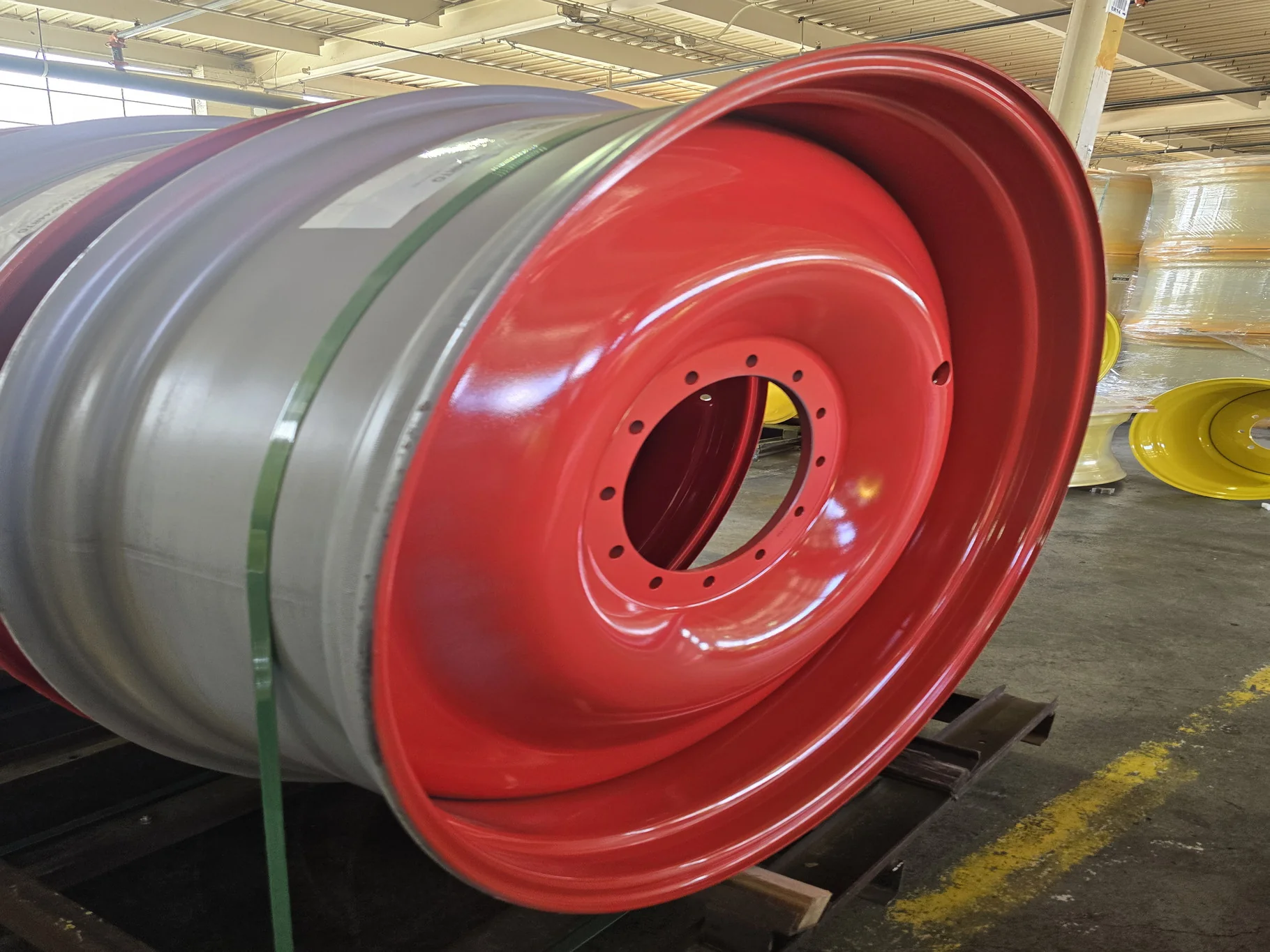 TAKE-OFF 13 X 46 12-15.748-13.829 0.00 OFFSET FENDT RED WHEEL image 2