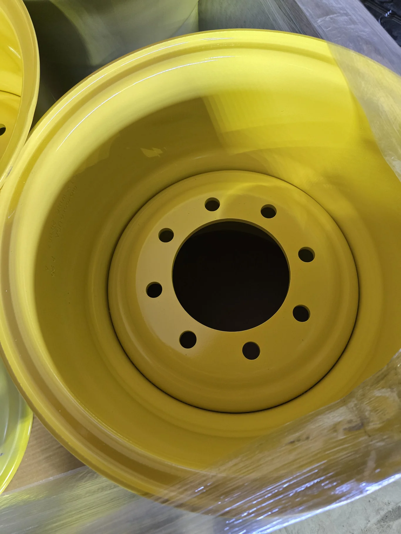 18 X 16.1 8-8-6.0 -3.38OUT YELLOW WHEEL
