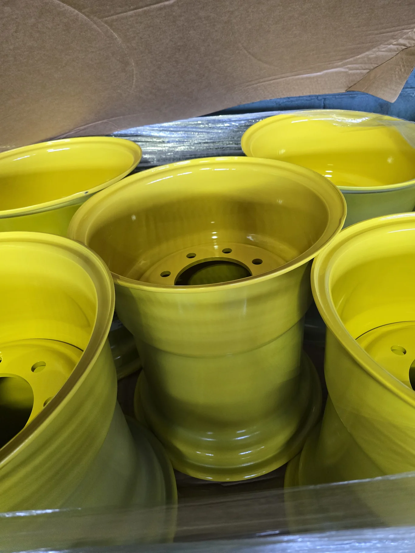 18 X 16.1 8-8-6.0 -3.38OUT YELLOW WHEEL image 2
