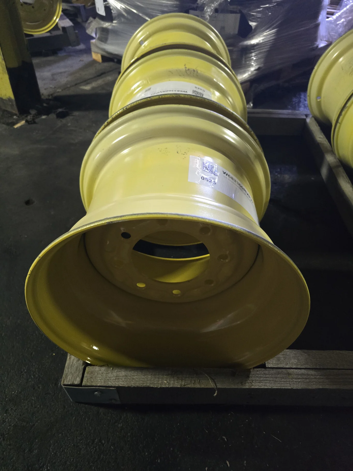 12 X 16.5 8-8-6.0-1.50OUT IND YELLOW WHEEL
