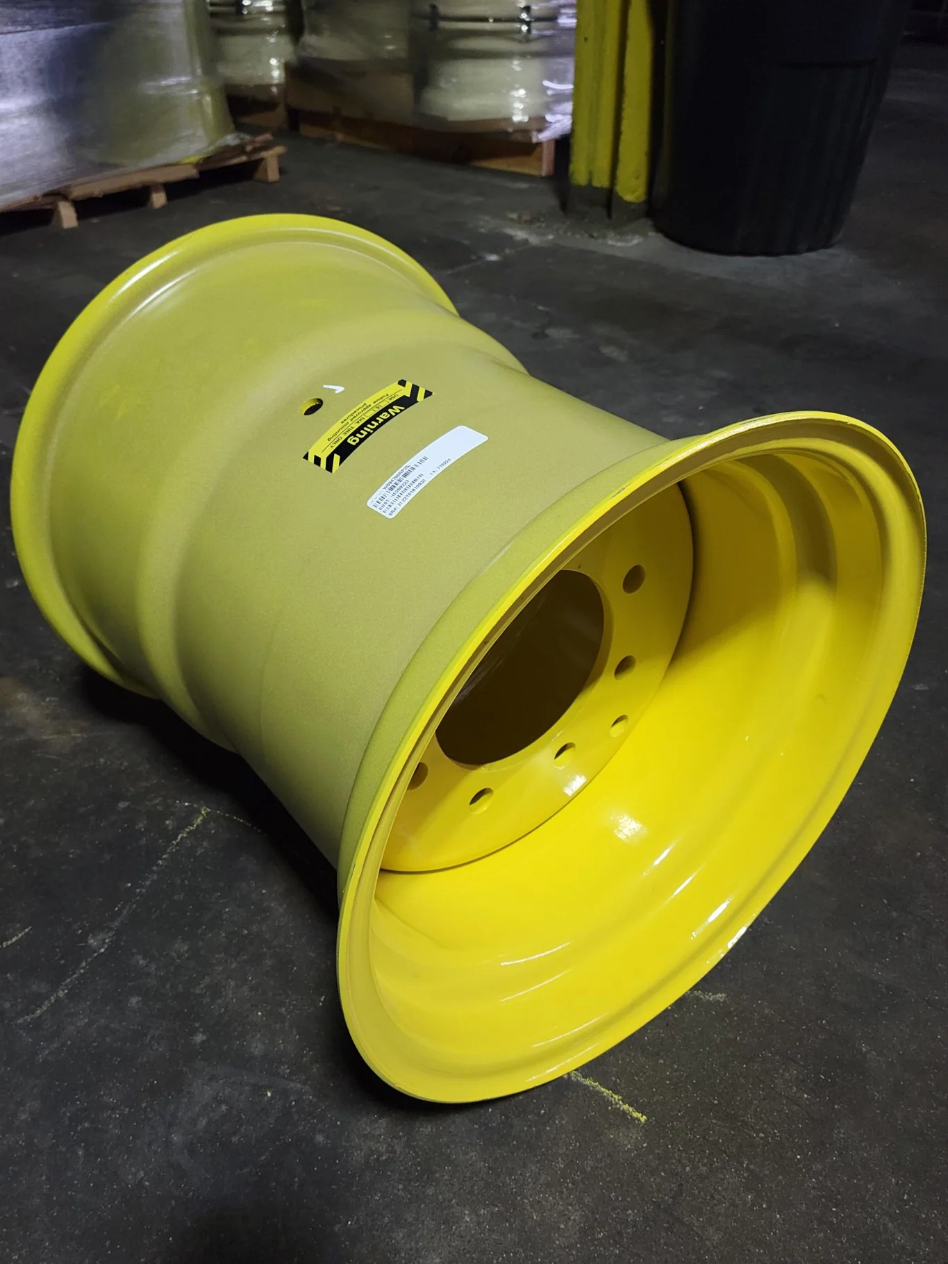 18 X 16.1 8-8-6.0 -4.0OUT YELLOW WHEEL
